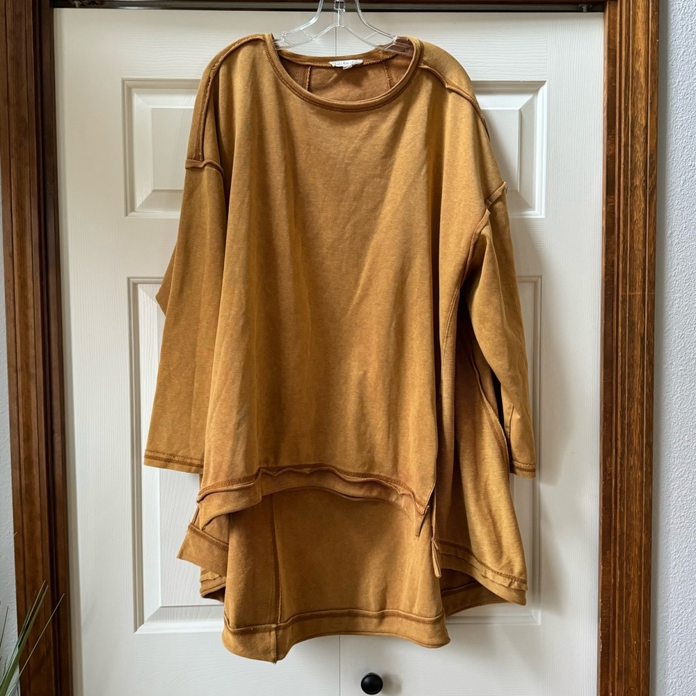 Oil & Hali Boho Oversized High Low Notched Top Women’s size Medium